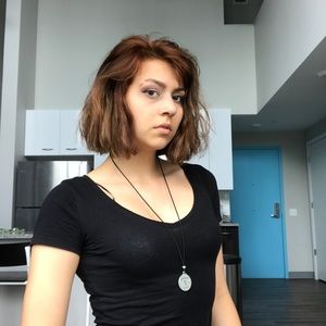 Meet your Posher, Abi